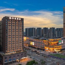 万浩酒店(西南财大柳林校区万盛地铁站店)