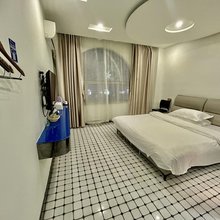 豪爱精品酒店(上海西渡地铁站店)