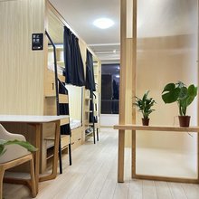 叁秋肆季青年旅舍