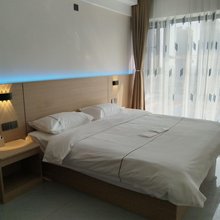 水晶桔未来民宿(世界湾店)