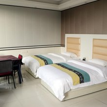 华容东山镇顶峰宾馆