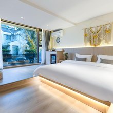 裕山·Encounter·休闲度假美宿(滇池海埂大坝店)