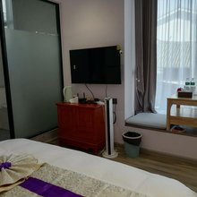 涵然居民宿(大理磻溪S弯店)