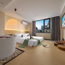南京｜龙猫精灵酒店(南京南站胜太路地铁站店)