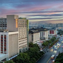 维也纳酒店(西安钟鼓楼五路口地铁站店)