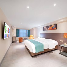 天际设计公寓(湛江万达广场店)