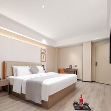 亚玥酒店(鄂州武昌大道店)