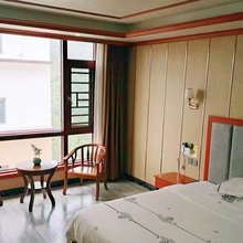 万群商务酒店(城步汽车北站店)