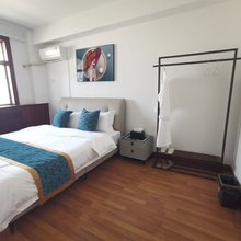春夏秋冬日租月租公寓民宿(历山路分店)