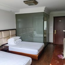 绿叶旅馆