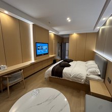 玛沁月光宾馆