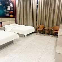 富盛商务酒店(微山湖生态荷园店)