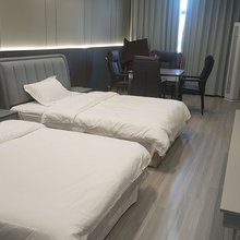 鼎宏假日酒店