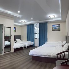 登山徒步旅游大酒店