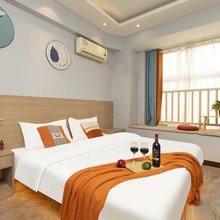 洛阳天天主题酒店(宝龙广场店)