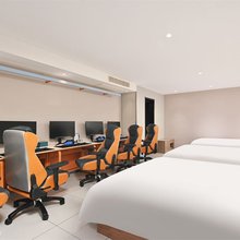 网鱼电竞酒店(南京中山陵店)