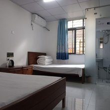 阜阳住宿(安徽医科大学第一附属医院绩溪路店)