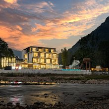 崃野·泳池环山溯溪度假美宿(泾县月亮湾景区店)
