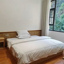 瑞丽曼哈顿酒店