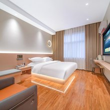 方糖精选酒店(新蔡一高店)