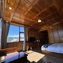 塞龚冉古藏古居(飞来寺店)
