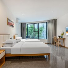陌遇民宿(解放碑步行街十八梯店)