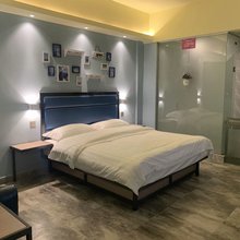 西雅图酒店式公寓(广州商学院汤村地铁站店)