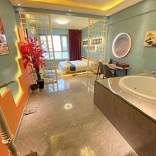 偶遇轻奢自助式公寓(新天地购物公园店)
