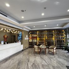 宁武华美酒店