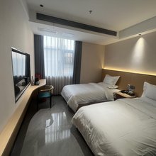 吉悦美墅酒店(万邦国际农产品批发市场店)