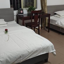 鸿福公寓(清溪三中路店)