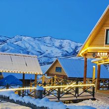 鹿与自由山庄 (白哈巴景区店)