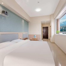 铂锦·Life观景休闲度假酒店(西安浐灞国际港务区地铁站店)