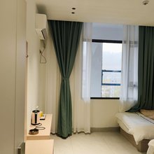 镇雄欣晨宾馆(以勒镇店)