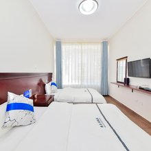 格兰君酒店(大理洱海公园高铁站店)