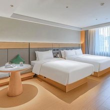 左汐酒店(洛宁汽车站店)