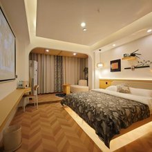 威宁云上雲季酒店(会展中心店)