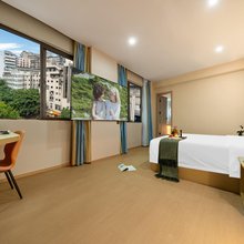 泊逸·臻品酒店(涪陵泽胜中央广场店)
