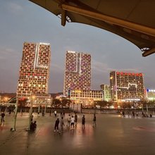 昆明原始部落高颜值酒店(呈贡大学城高铁南站店)