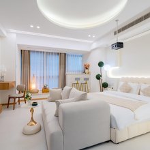 凡辰江景民宿(重庆西站新桥医院店)