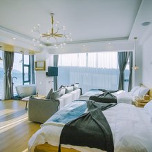 大理岸里故居民宿