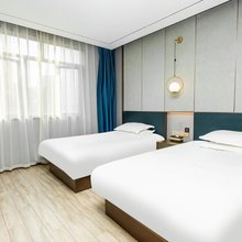 云上森林酒店(上海城隍庙小南门地铁站店)