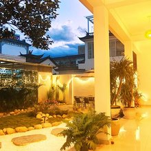 大理上观花色民宿(洱海生态廊道才村码头店)