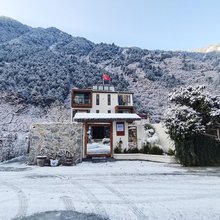理县沐云谷庭院民宿