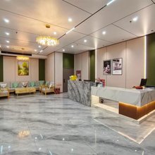 东兴铭娜酒店