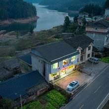 瓦屋山坤尧家园农家乐