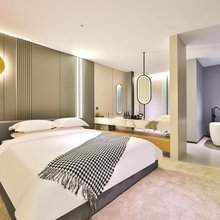 希尔曼酒店(延吉延边大学网红墙店)