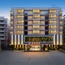广珈酒店(清远清新区玄真漂流店)