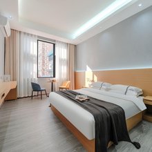 弥勒·多米时光主题酒店(庆来公园巨人世纪广场店)