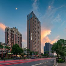 星际电竞酒店(长沙县星沙经济开发区电力职业学院店)